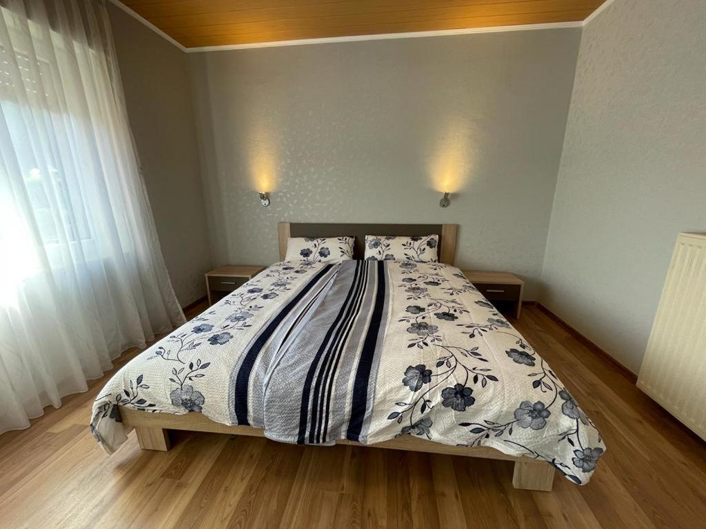 Ferienwohnung Lion Krummhörn Εξωτερικό φωτογραφία